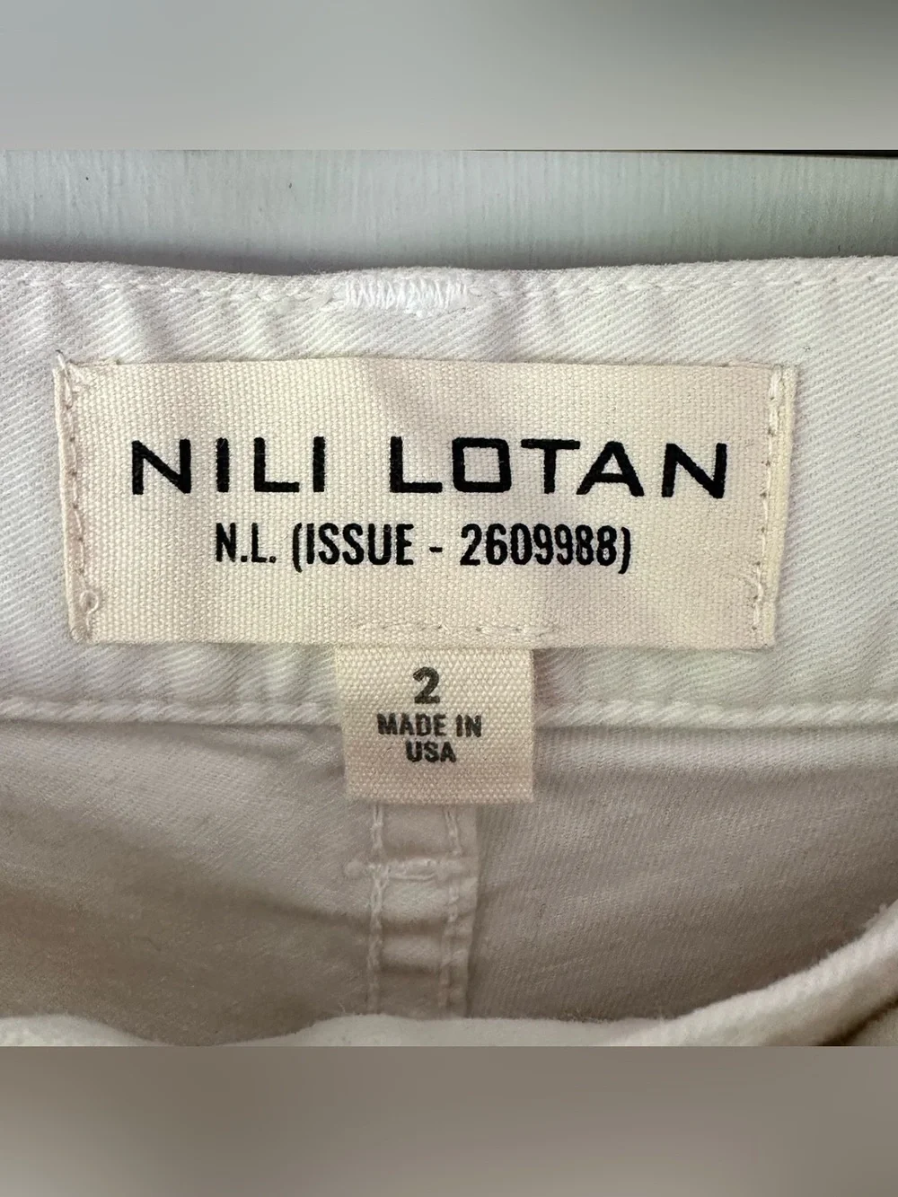 Nili Lotan Shon in Eggshell Sz 2 NWOT Barrel - Picture 7 of 15